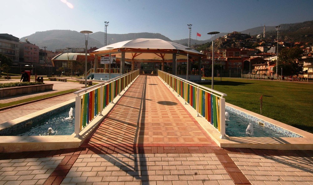 10. Gösteri Çadırı.JPG