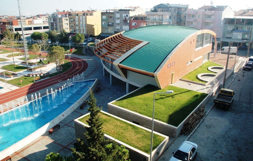 3- Kafeterya arkadan.JPG