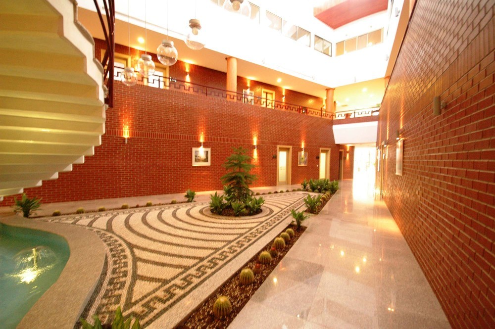 ATRIUM 5.JPG