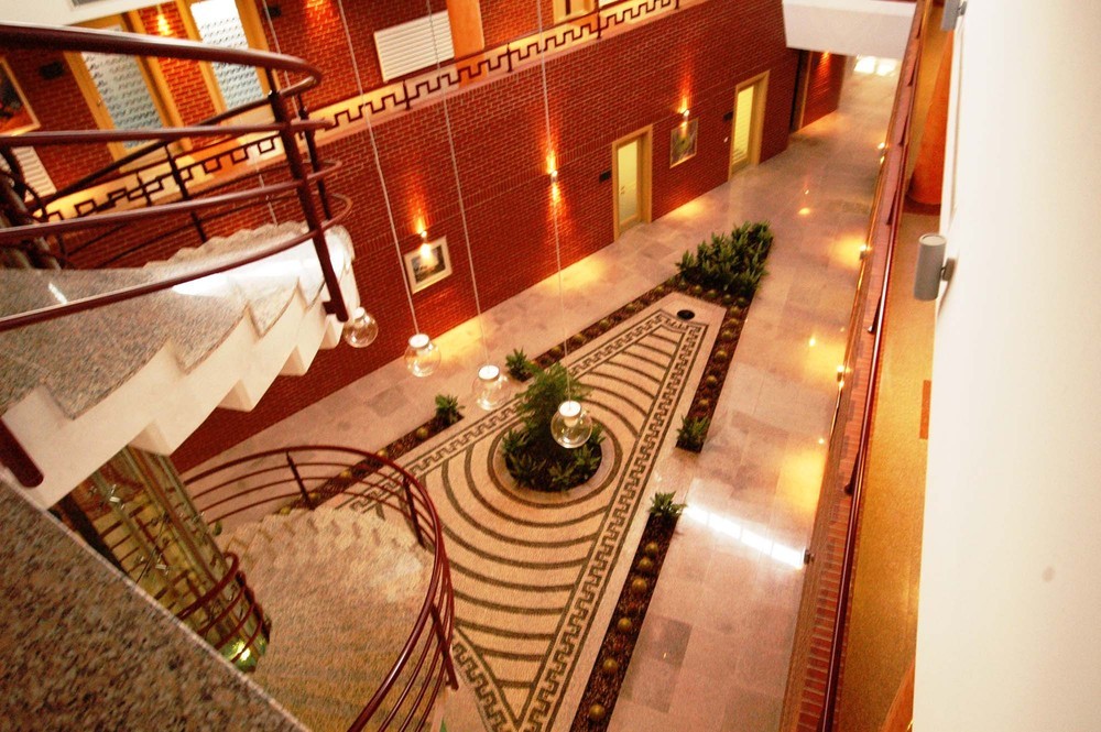ATRIUM 7.JPG