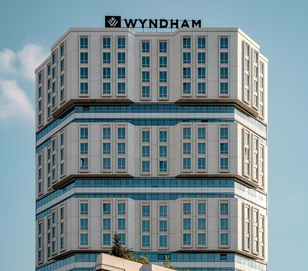 Piramit-Wyndham-DSCF9782 (Custom).JPG