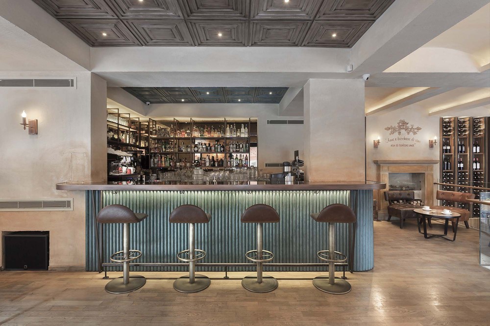 15-slasharchitects-milanogourmet- coctail-bar-ceiling.jpg