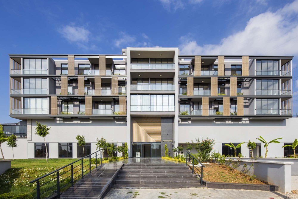 slasharchitects-perspective-offices-02-back-facade-entrance.jpg