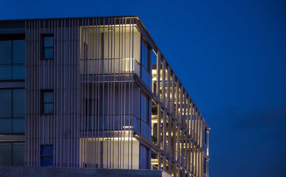 slasharchitects-perspective-offices-18-facade-night-lighting.jpg