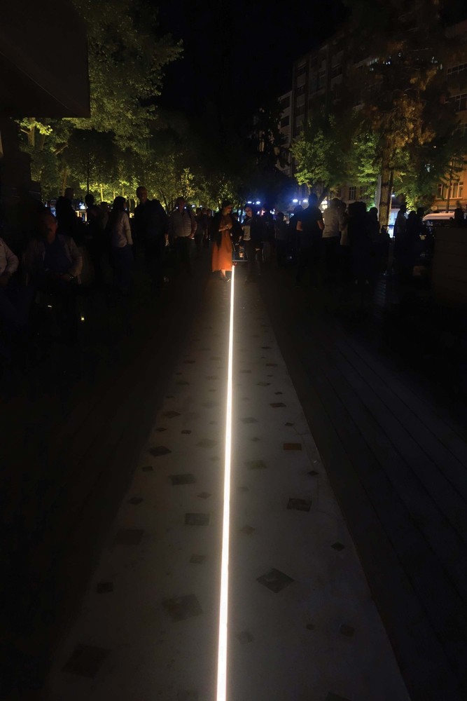 15-HAMAMYOLU URBAN DECK-led light beam.JPG