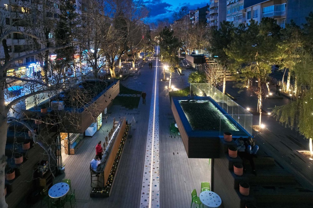 16-HAMAMYOLU URBAN DECK-1.2km long axis at night.jpg