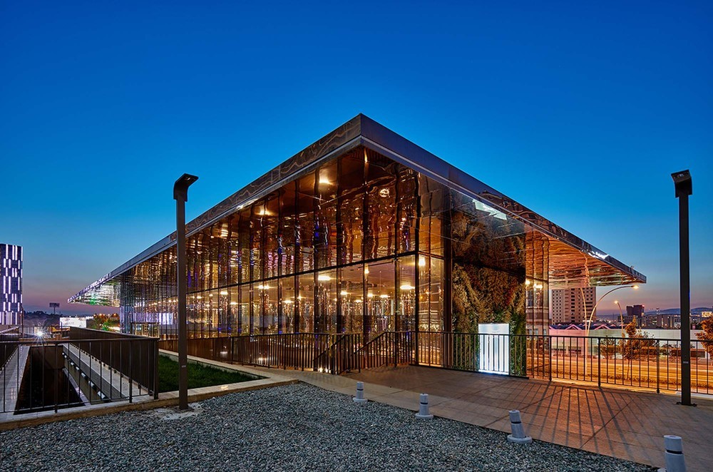 YAZGAN_YDA CENTER SHOWROOM-06.jpg