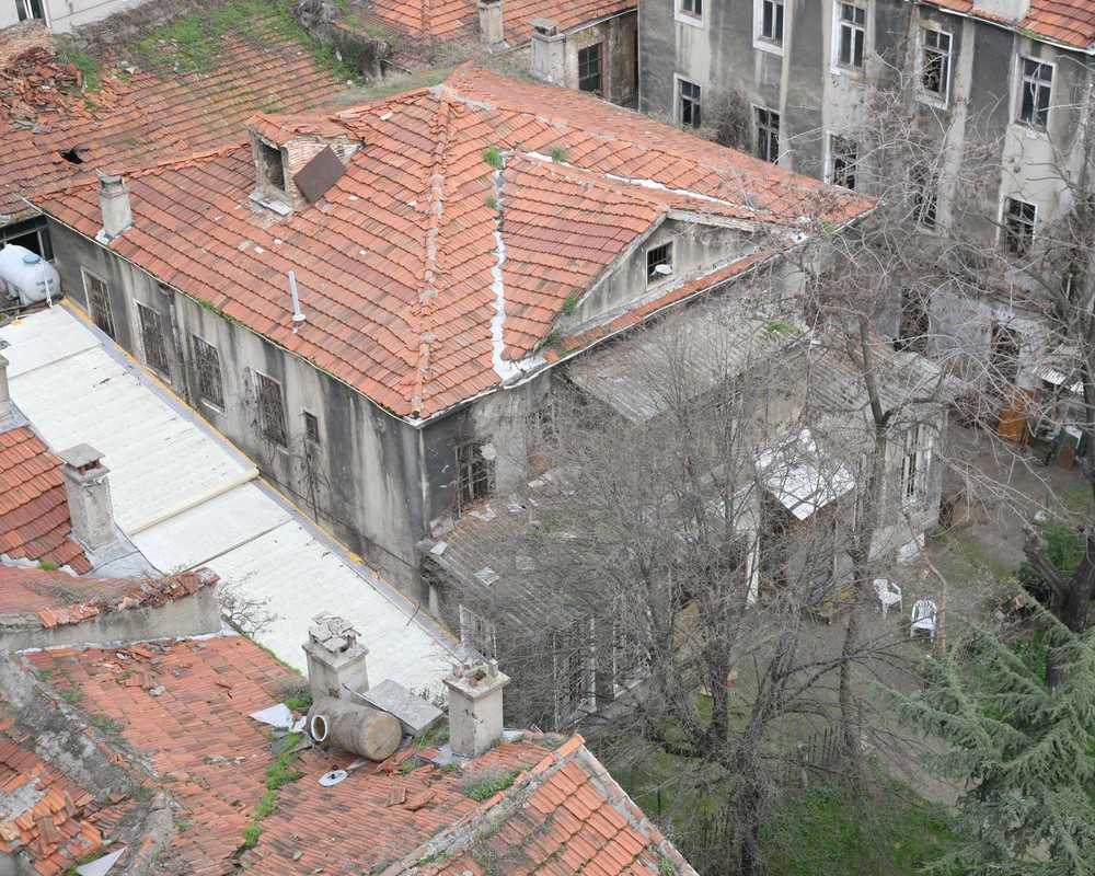 01-Narmanlı Han-Restorasyon Öncesi.jpg