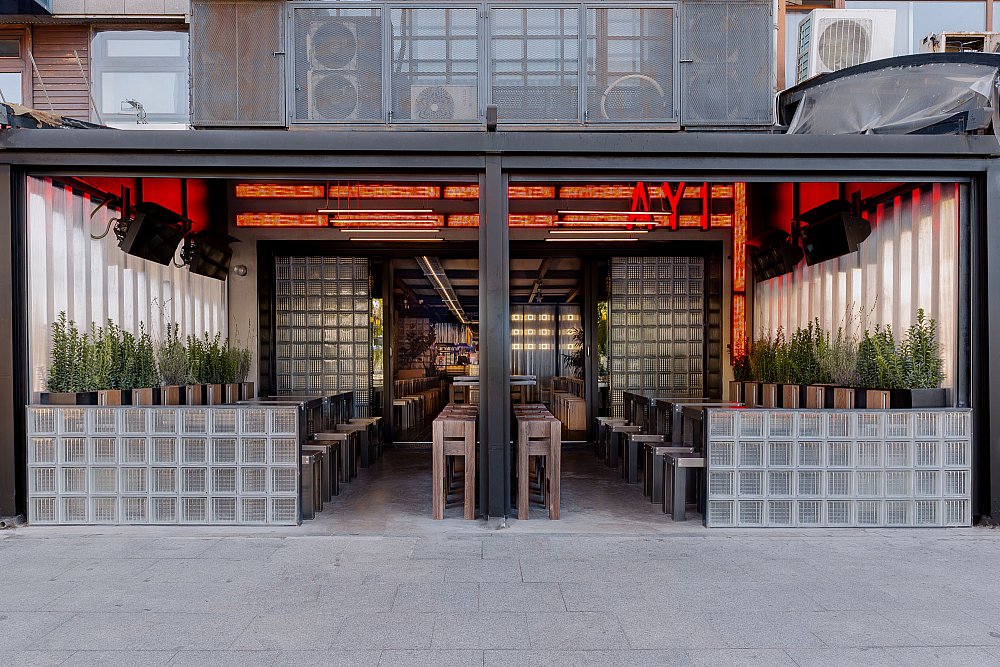 ayı-pub-barnarch-photo-studiosoalt-1.jpg