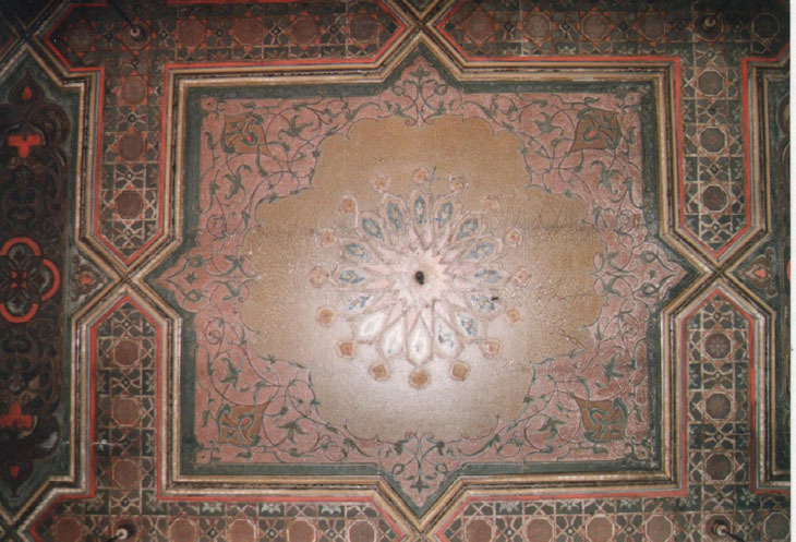 pembe_köşk_tavan_bezemesi_2.jpg