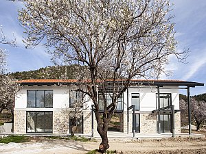 Under Architects_Bademli Ev_F10bademliev.jpg