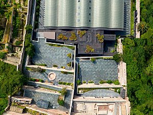 02.jpg