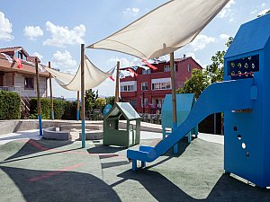 a (1).jpg