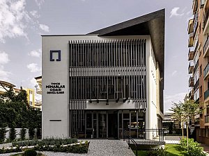 a (2).jpg