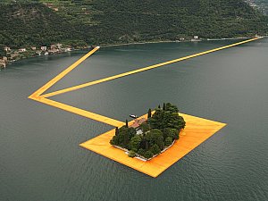 Göl Üzerine Yürüyüş Platform
