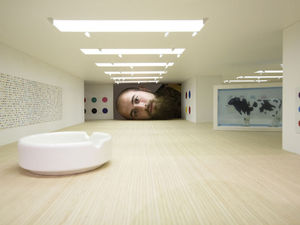 Put-Your-Head-into-Gallery-574888451b5ec 880