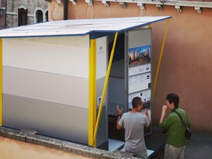 VEN-LIVING SHELTER-BIENNALE-05.jpg