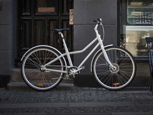 ikea-bicycle-sladda-city-bike-designboom-03.jpg