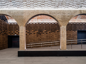 Barcelona'da Sarnıç Restorasyonu  1 (7).jpg