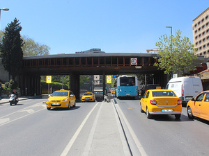 Taksim-Gezi-Parki-MackaParki-Arasina-Ekolojik-Yaya-Koprusu-Yapim-Gorsel-(1).jpg