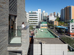 Thumbs up Building 6.jpg