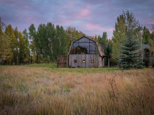 the-barn-carney-logan-architects_dezeen_2364_col_8.jpg
