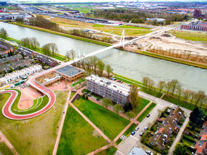 Dafne-Schippers-Bicycle-Bridge-lead-1020x610_edited-1.jpg