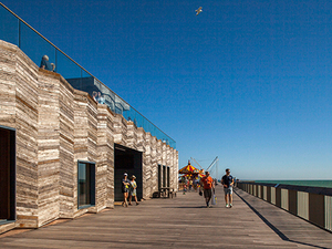 Hastings Pier.jpg