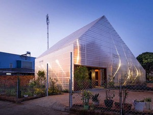 FAHOUSE_01.jpg
