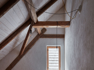 lenka-mikova-reconstructed-barn-designboom-11730.jpg