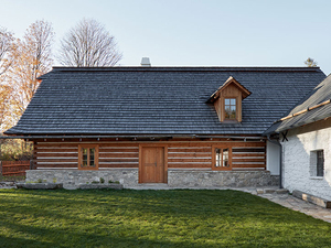 lenka-mikova-reconstructed-barn-designboom-15730.jpg