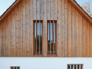 lenka-mikova-reconstructed-barn-designboom-3730.jpg