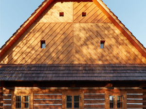 lenka-mikova-reconstructed-barn-designboom-4730.jpg