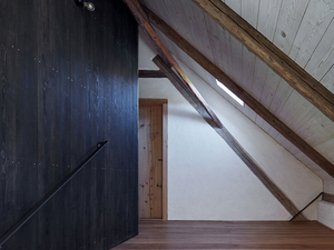 lenka-mikova-reconstructed-barn-designboom-9730.jpg