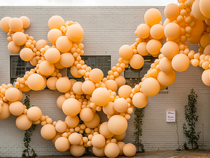 geronimo-balloon-diminishing-elation-designboom-02.jpg