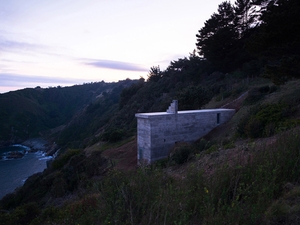 loba-house-pezo-von-ellrichshausen-architecture-residential-chile-concrete_dezeen_1704_col_3730.jpg