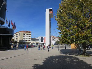 3_Theaterplatz_Red_Bar_3481.jpg