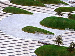 Minneapolis-Courthouse-Plaza_martha_schwartz.jpg