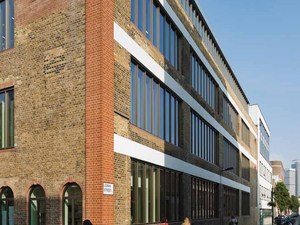53-great-suffolk-street-hawkins-brown-architecture-offices-london-uk_dezeen_2364_col_8.jpg