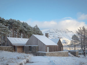 Lochside-House_1.jpg