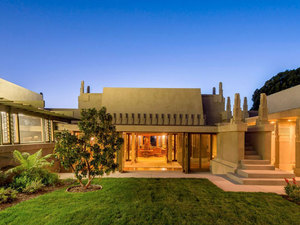 house-at-barnsdall-park.jpg