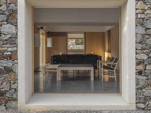 casa_de_piedra_ventana_03.jpg