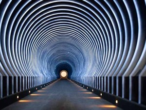 roden-crater-alpha-tunnel.jpg