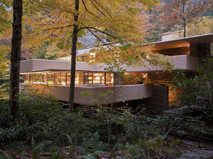 Fallingwater_photo_by_Christopher_Little_courtesy_of_Western_Pennsylvania_Conservancy.jpg