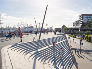 11_ZHA_HamburgRiverPromenade_©PietNiemann.jpg