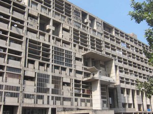Detail facade, Secretariat, Chandigarh.jpg