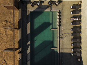 ©ANARCHITECT_Al_Faya_Lodge_Photo_Fernando_Guerra (74).jpg