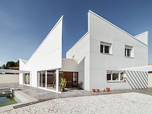 Arnavutluk Evi