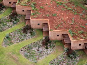 luigi rosselli architects   the great wall of WA   01.jpg
