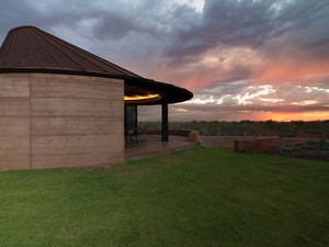 luigi rosselli architects   the great wall of WA   17.jpg